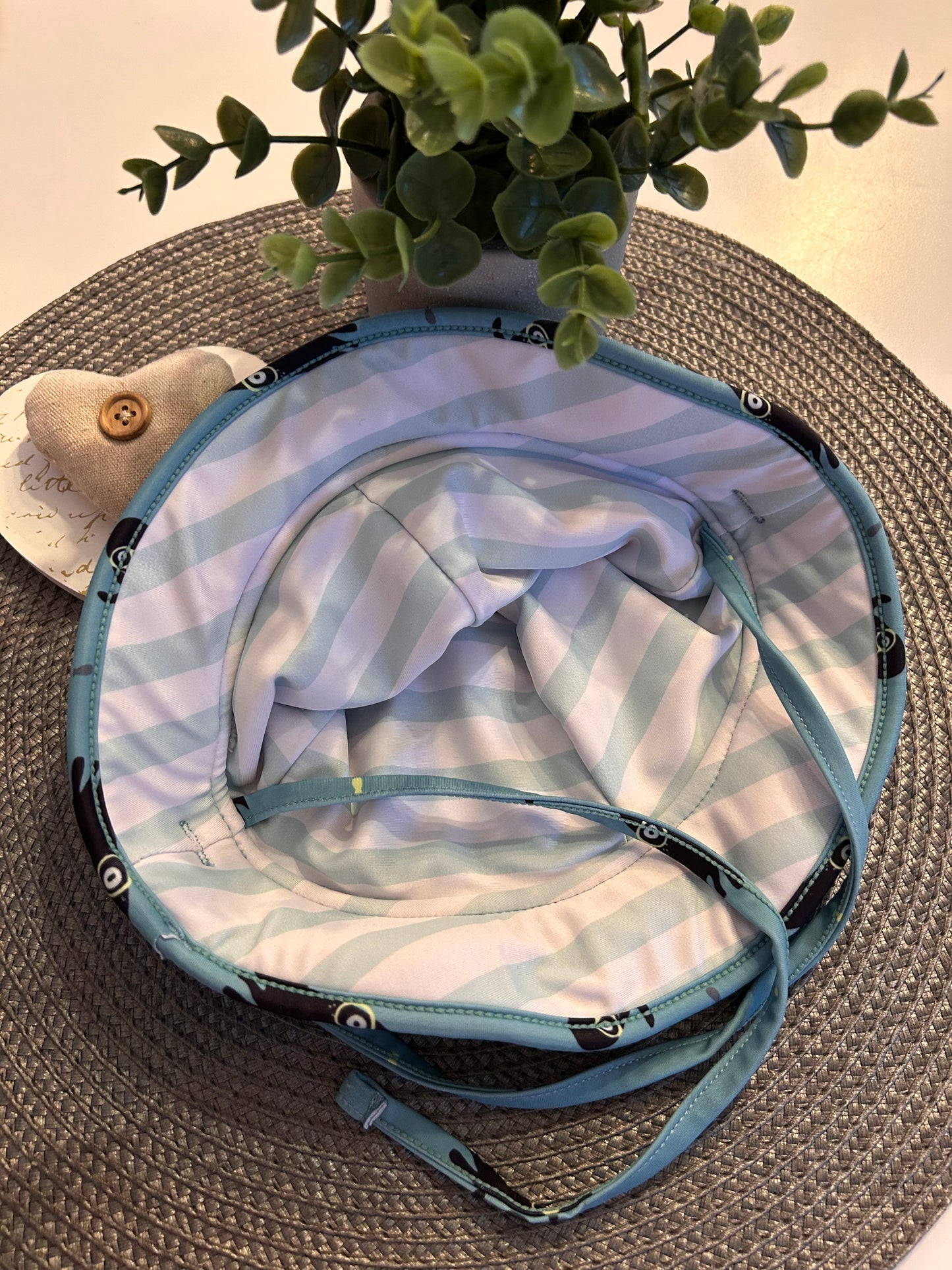 Chapeau réversible +- 6-12mois