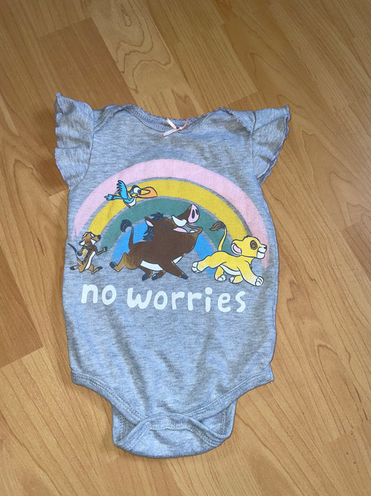 Disney 3-6m *fait grand*