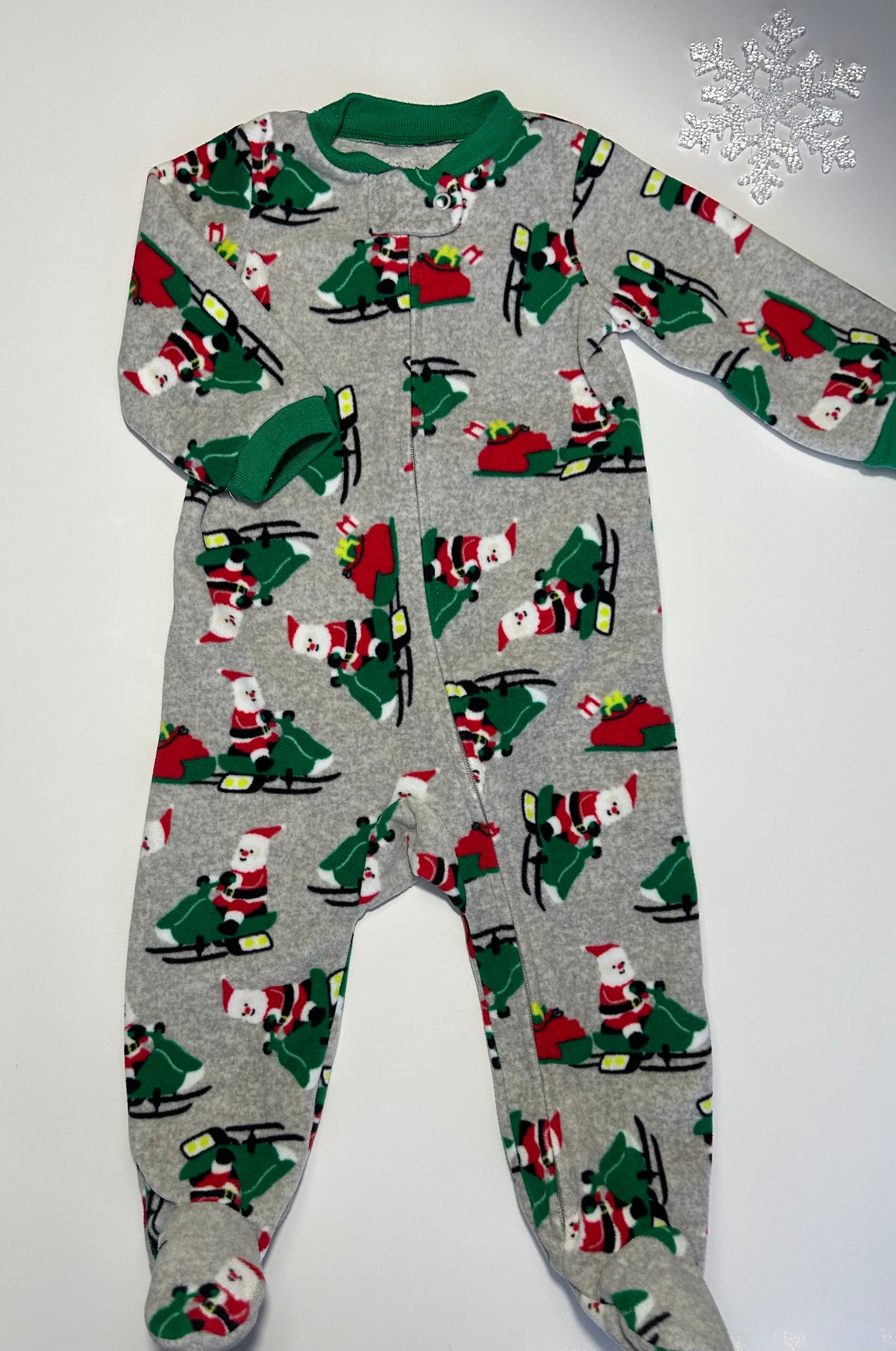 Carter’s 6-9m (polar)