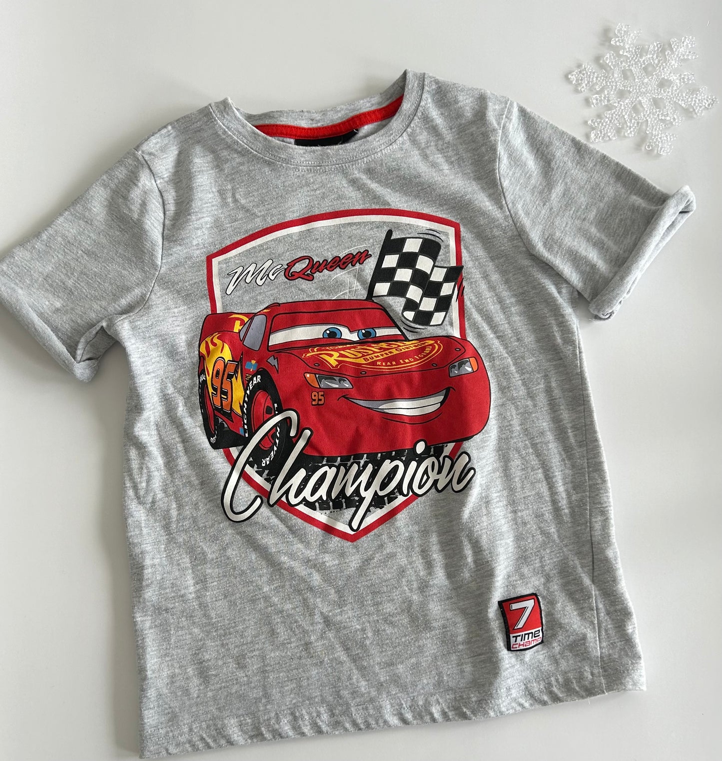 Disney 6ans (manche couper à la main)