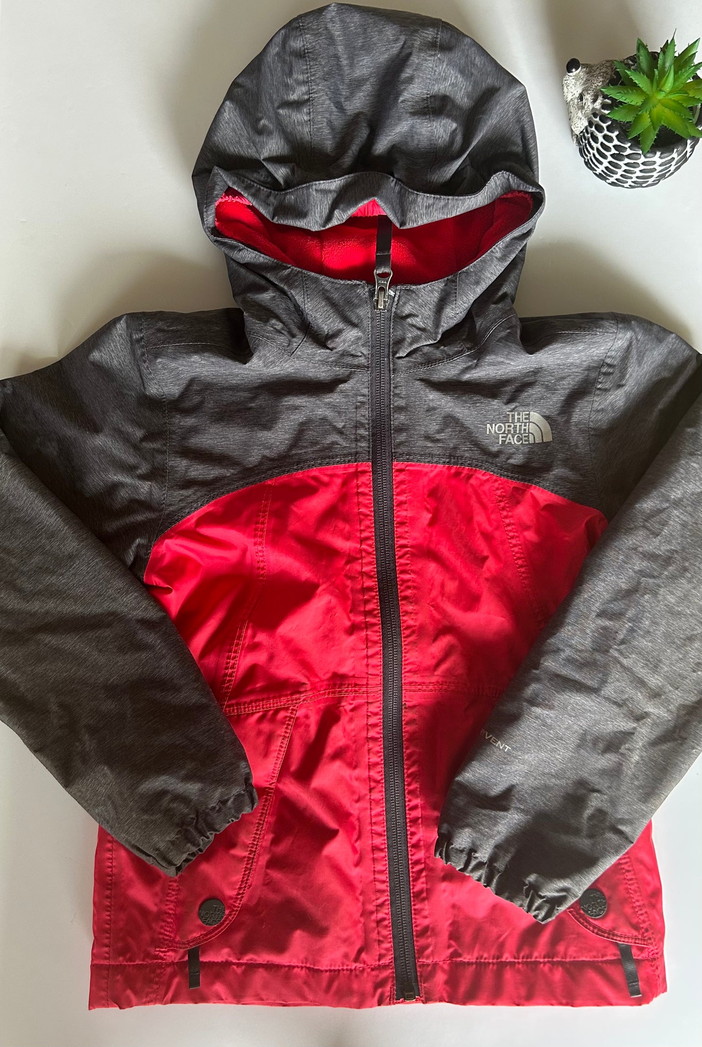 North Face 6ans (minou à l’intérieur) *taches près du zip*