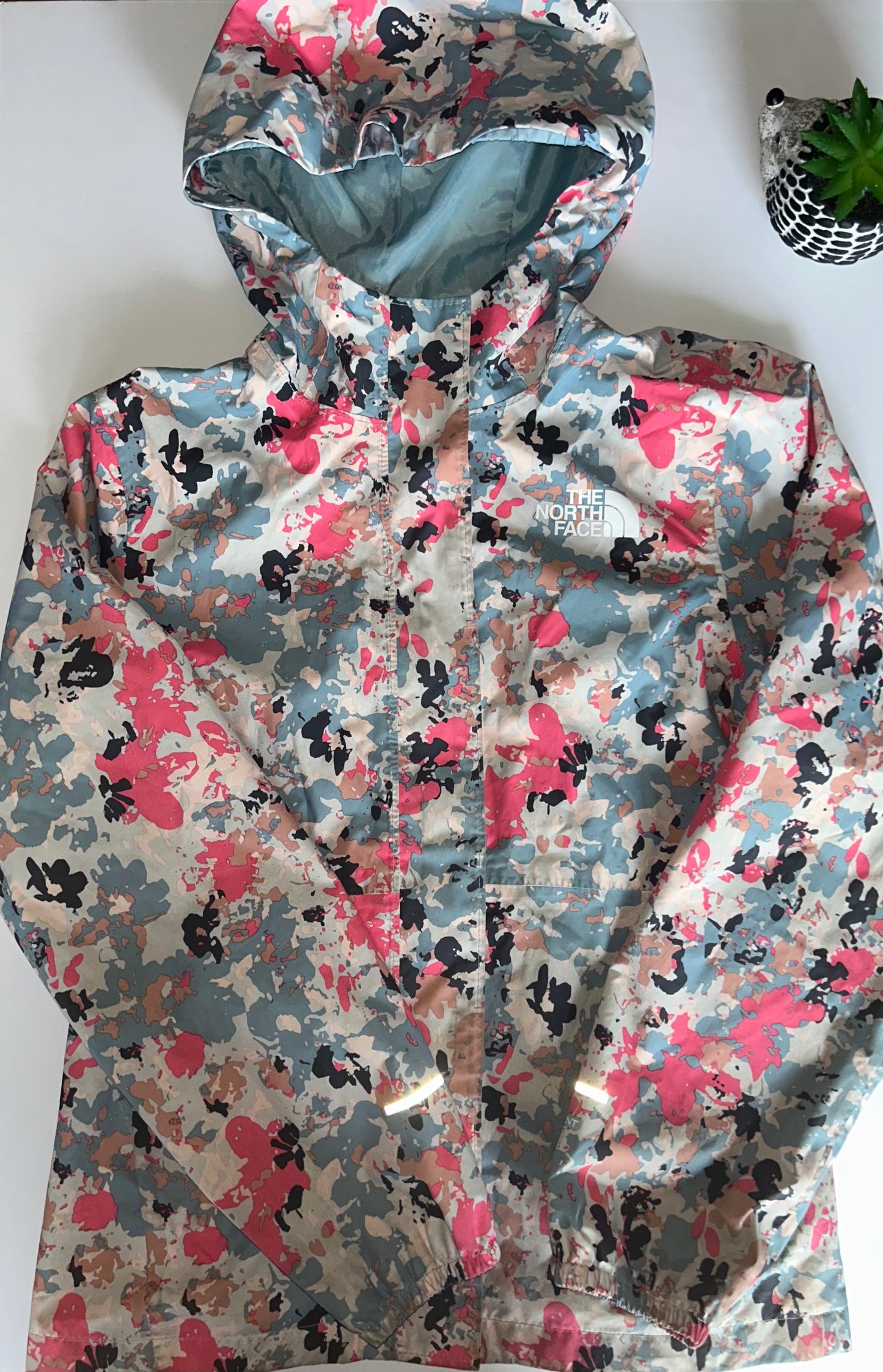 North Face 10-12ans *tâche près du zip*