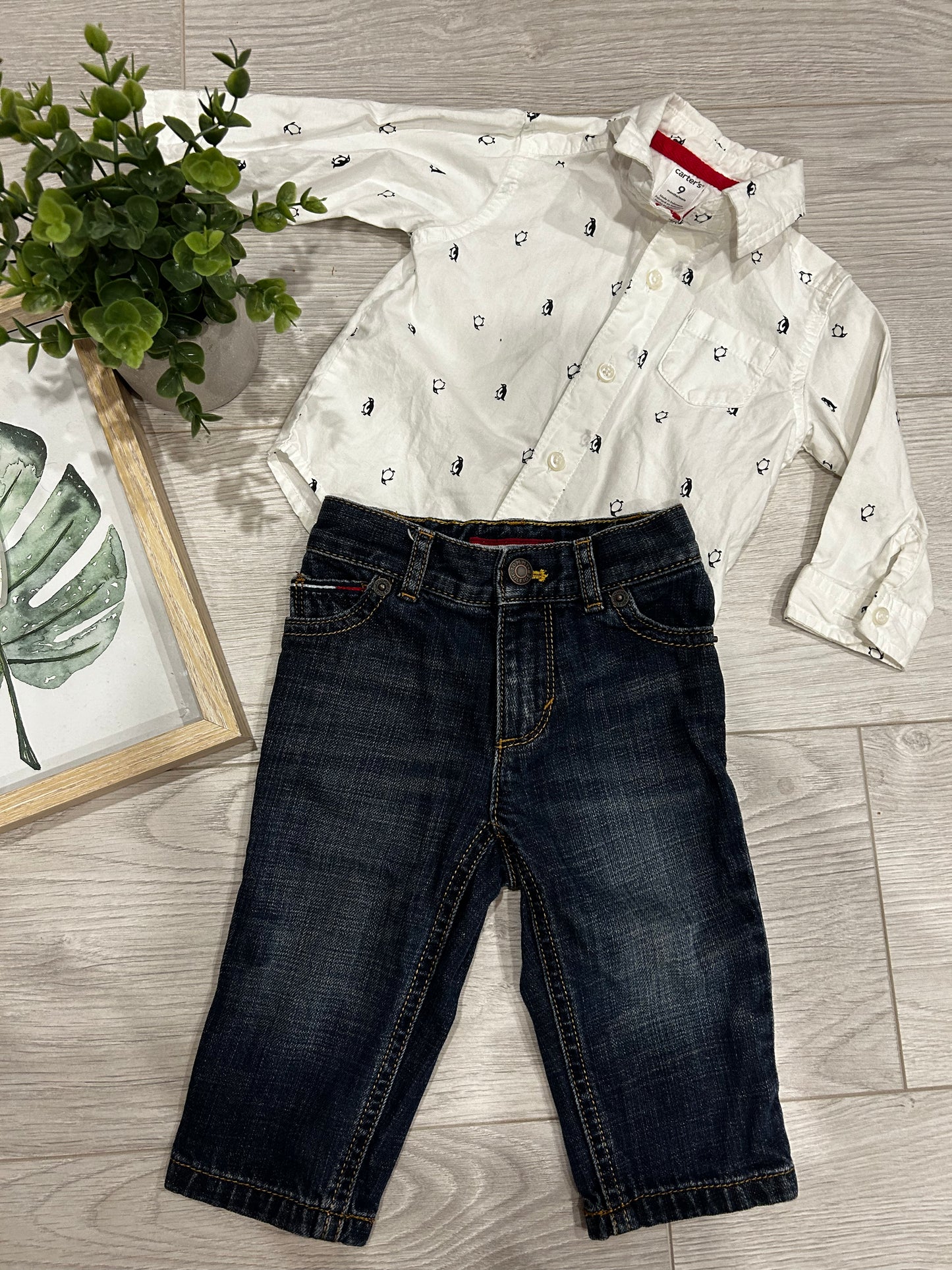 Tommy Hilfiger 6-9mois/Carter’s 9mois