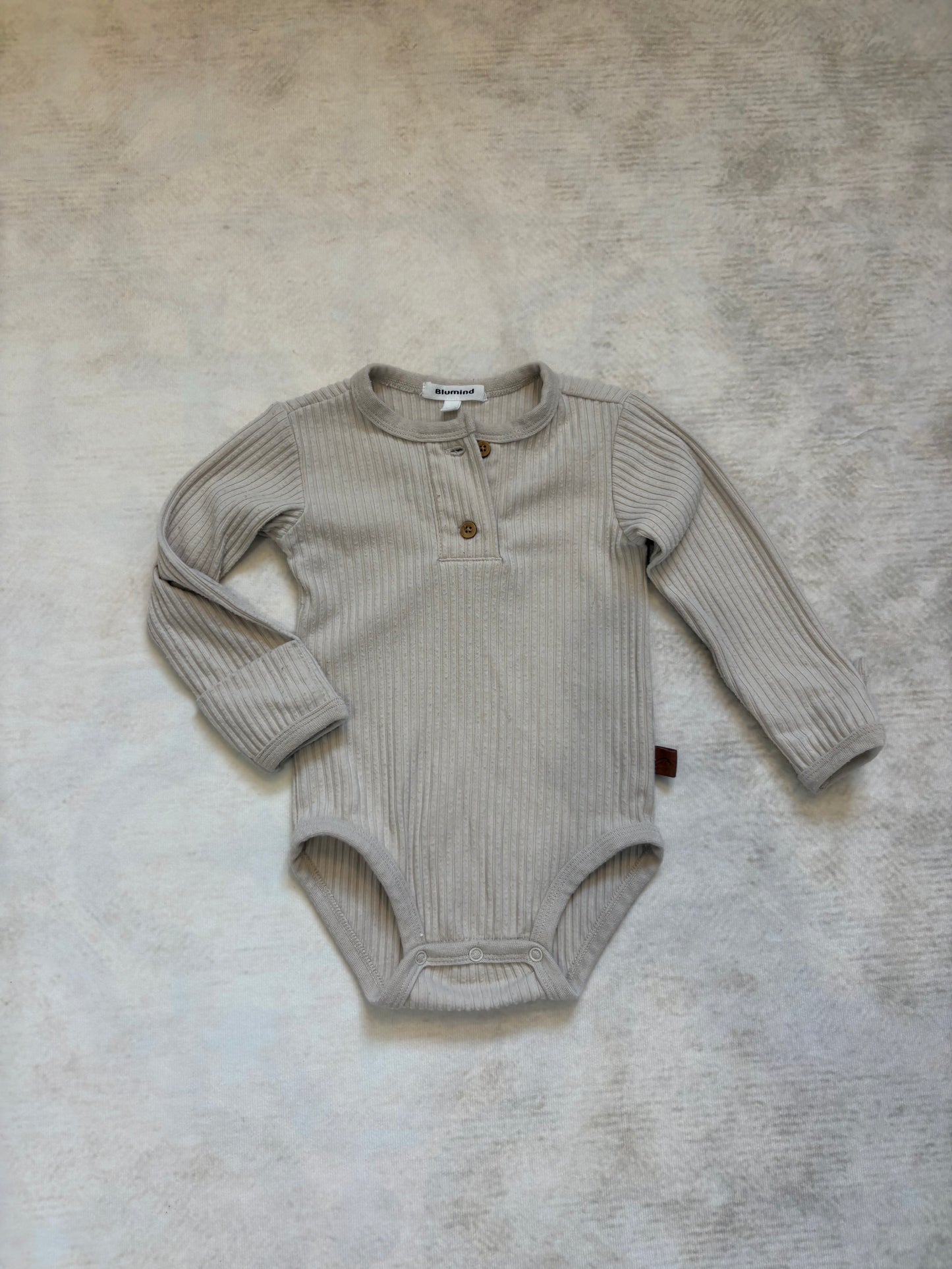 CACHE-COUCHE / Blumind 9 mois