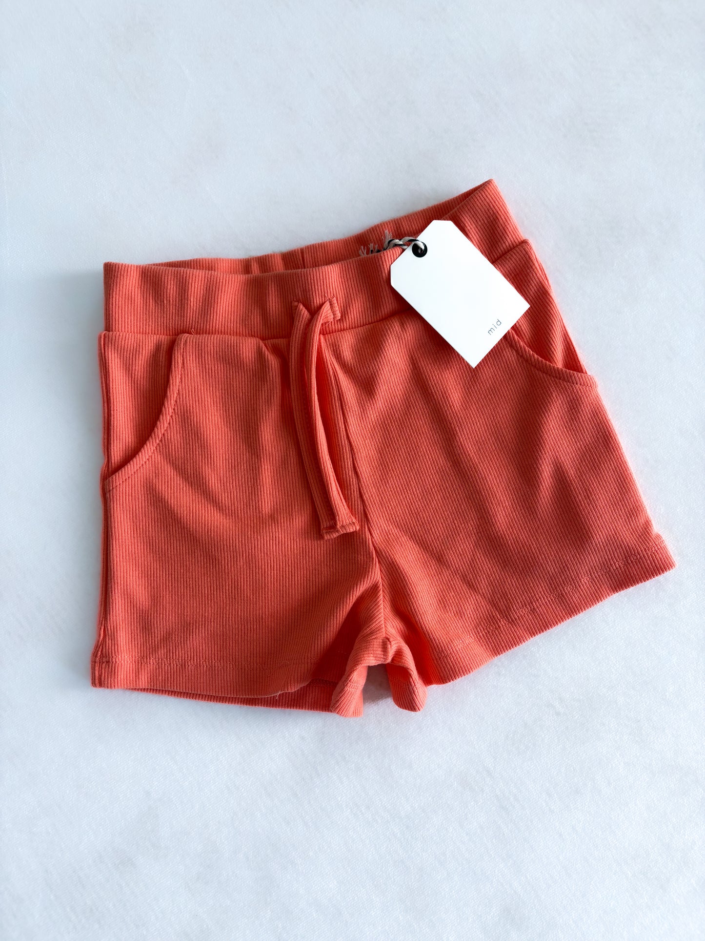 SHORT / MID 6-7 ans neuve
