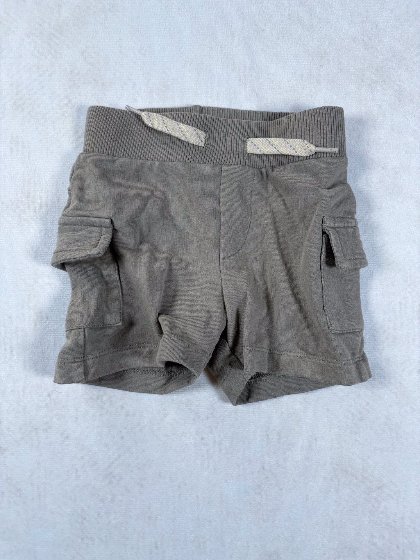 SHORT / Dirkje 6-9 mois