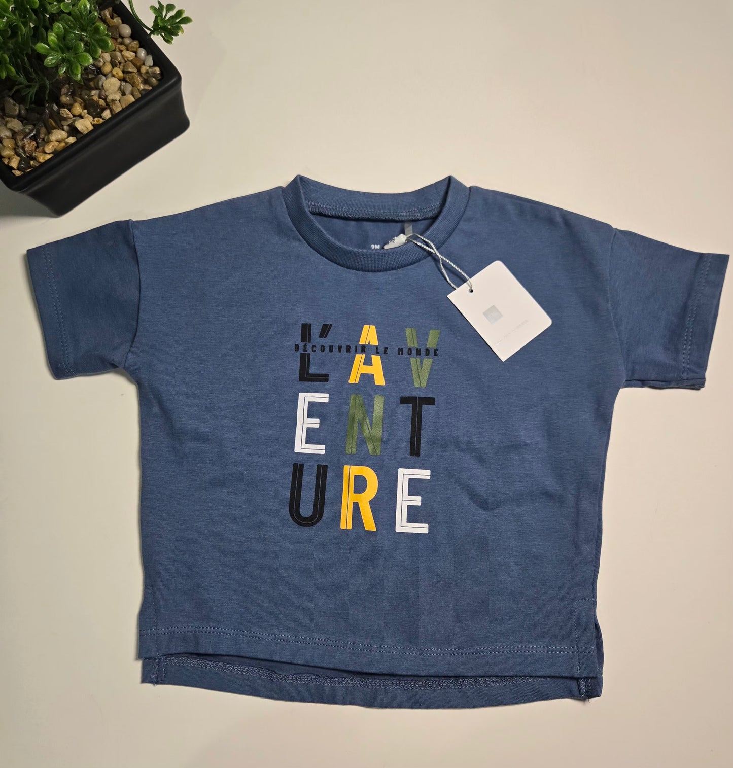 Tag 9M *Neuf avec étiquette*