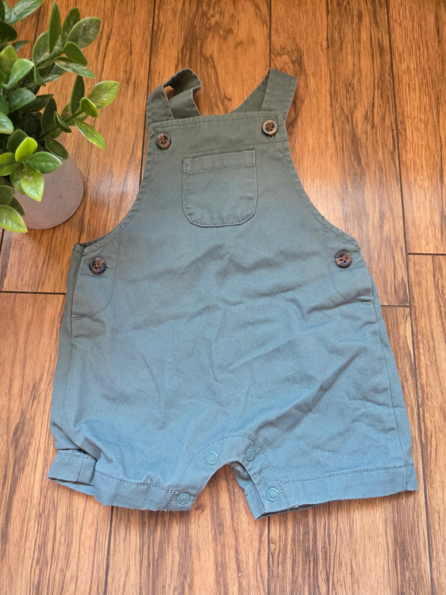 Carter’s 6-9M