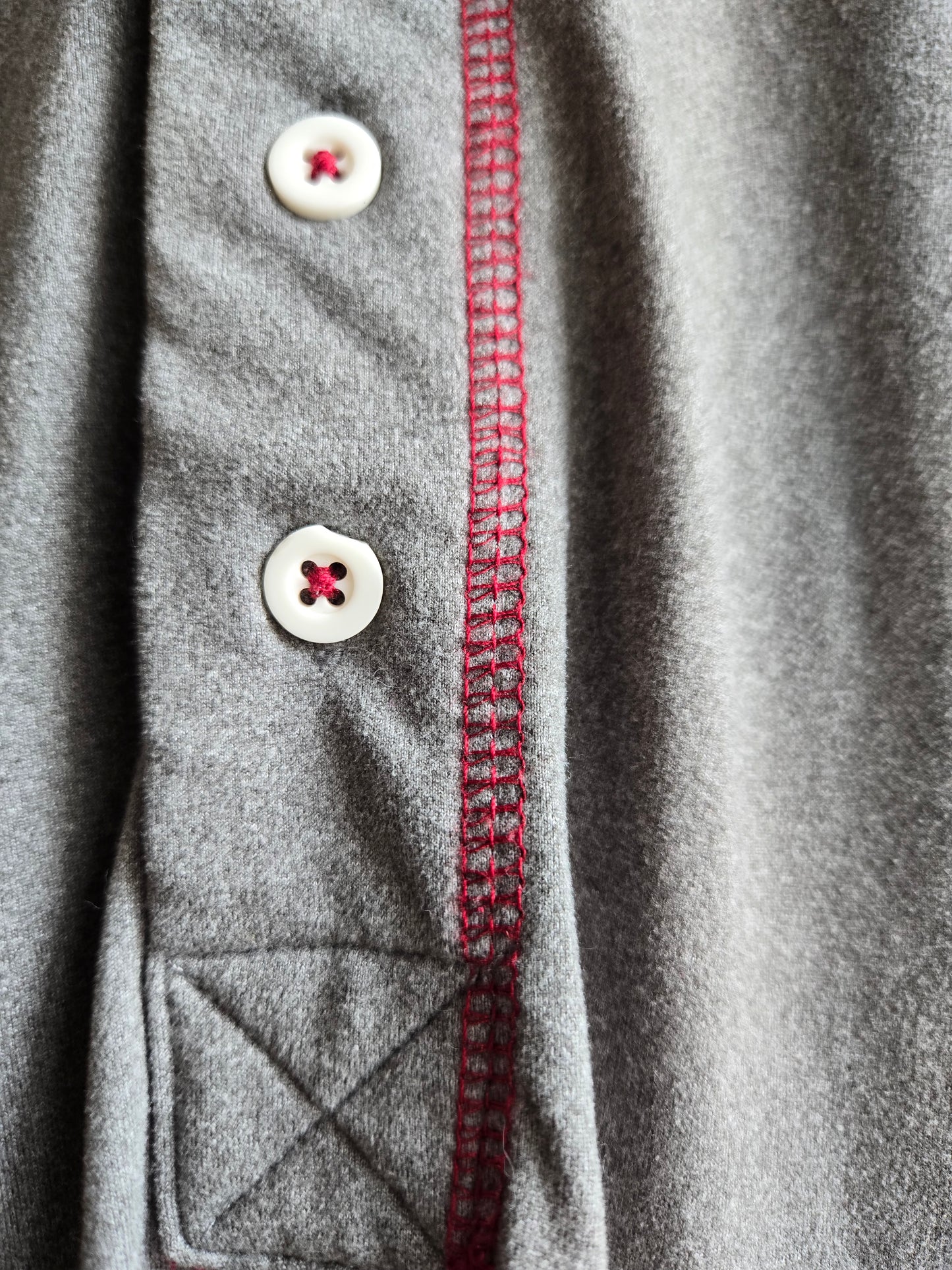 Fammy Jamie's M 10-12 Ans *Une partie de bouton cassé*