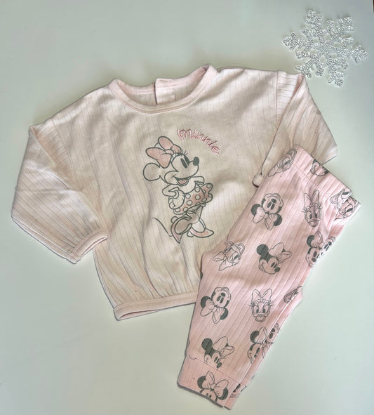 Disney 6m *petite tache bas du pantalon*