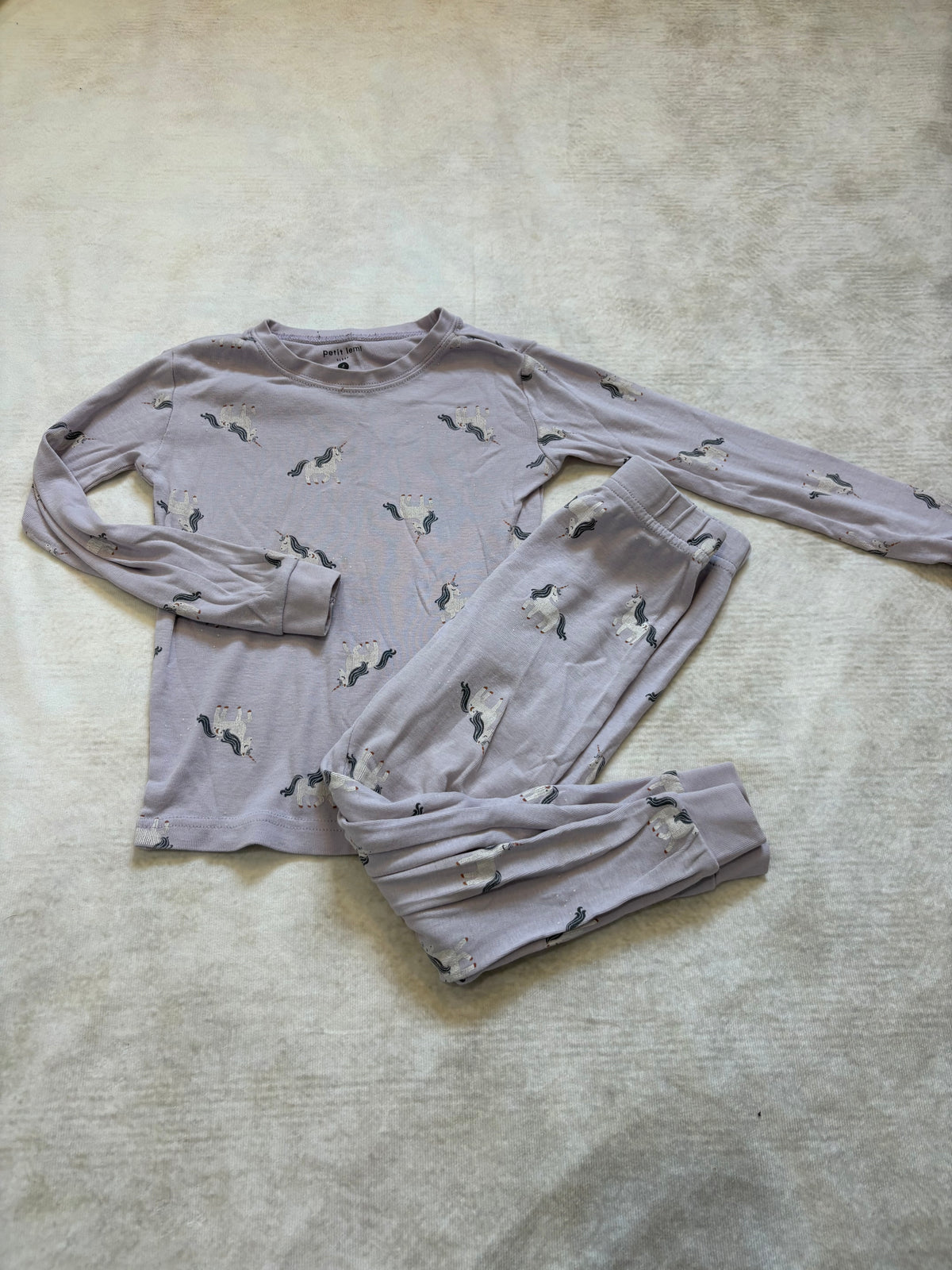 PYJAMA / Petit lem 4 ans (quelques petites taches peu visibles)