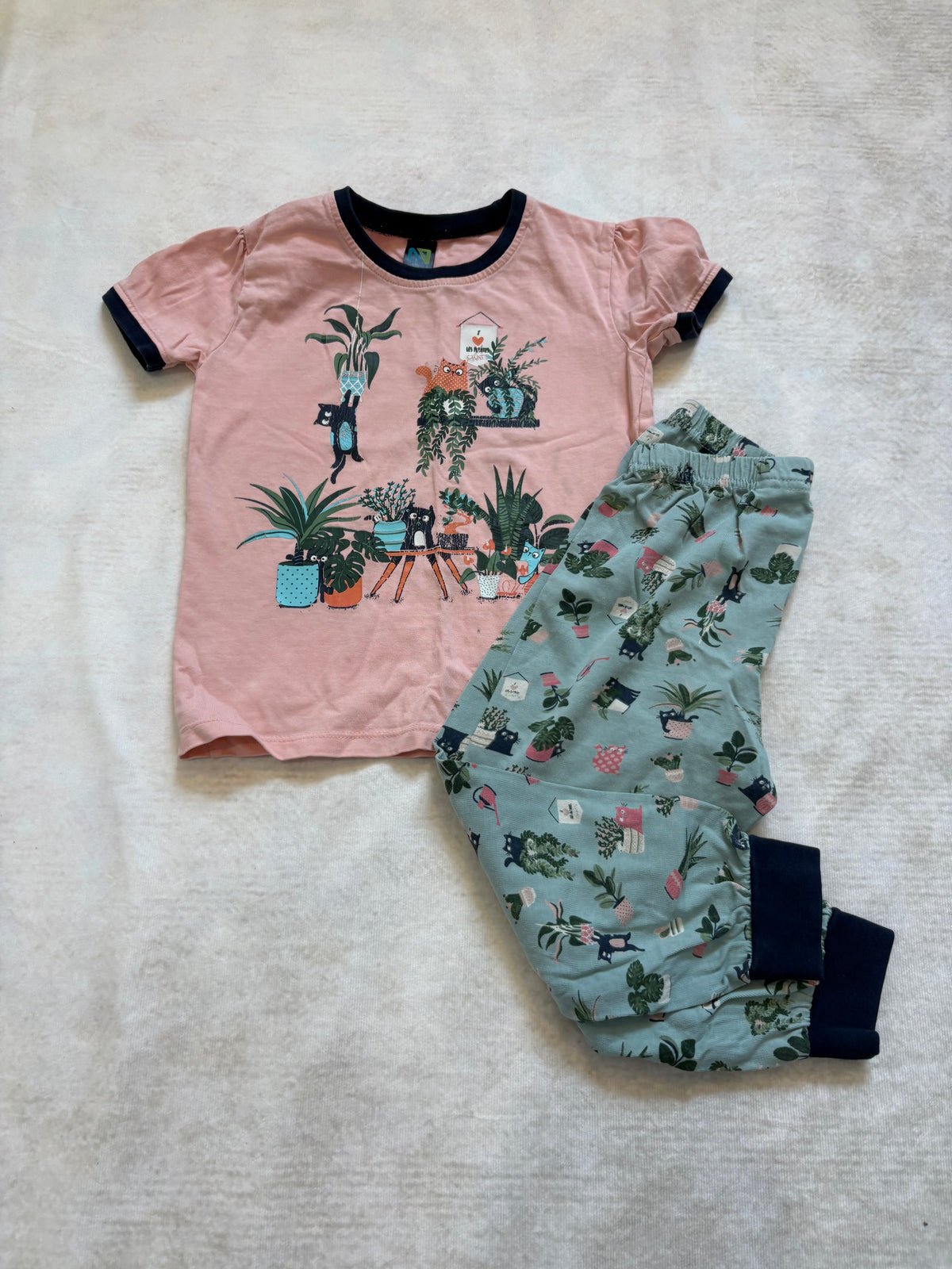 PYJAMA / Nano 2T(petite tache bleu sur le haut)