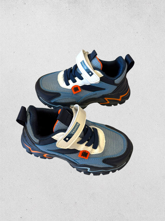 SOULIERS / neuf* 10-10.5 (très léger)