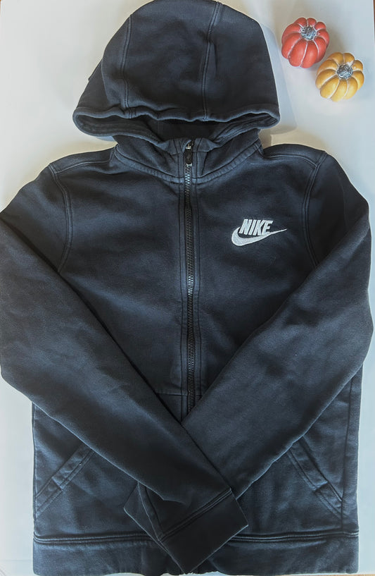 Nike Large (équivaut 10-12ans)
