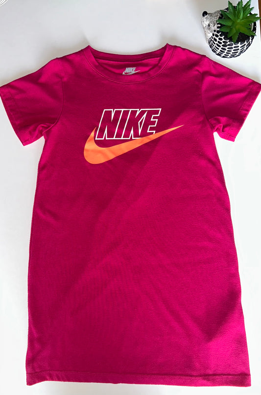 Nike 6-7ans (chandail long)