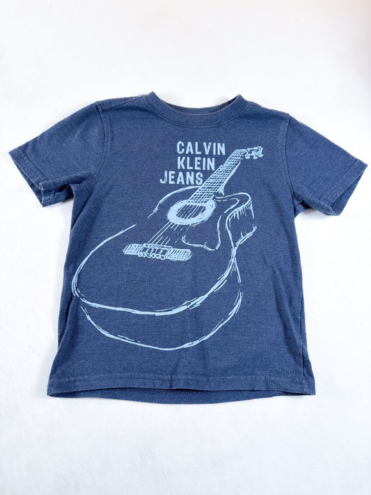 CHANDAIL À MANCHES COURTES / Calvin Klein 4T
