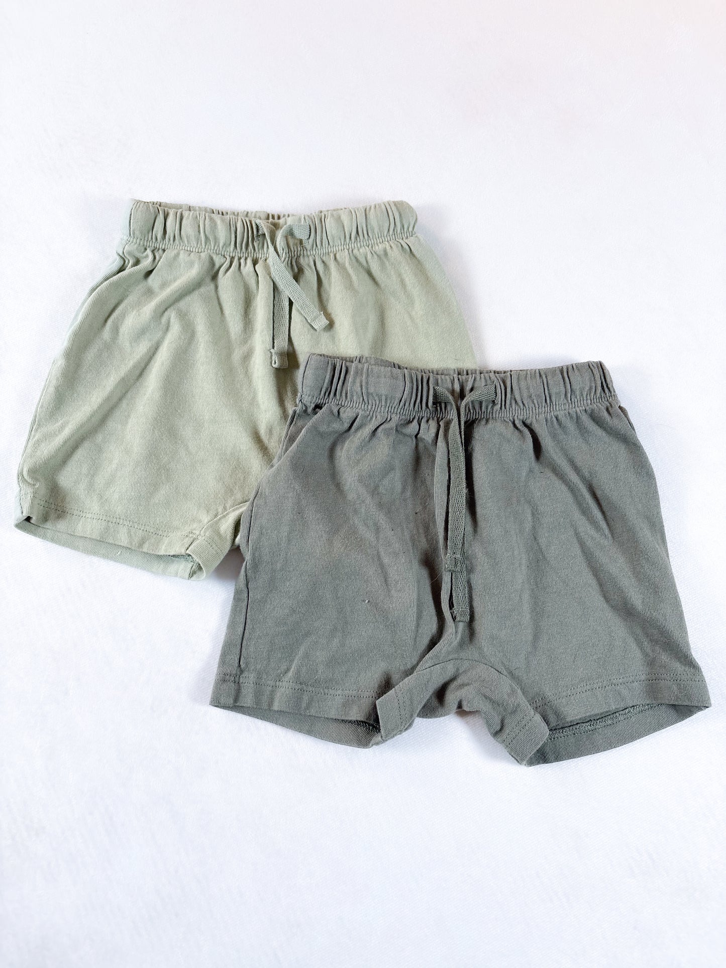LOT DE SHORT / H&M 12-18 mois