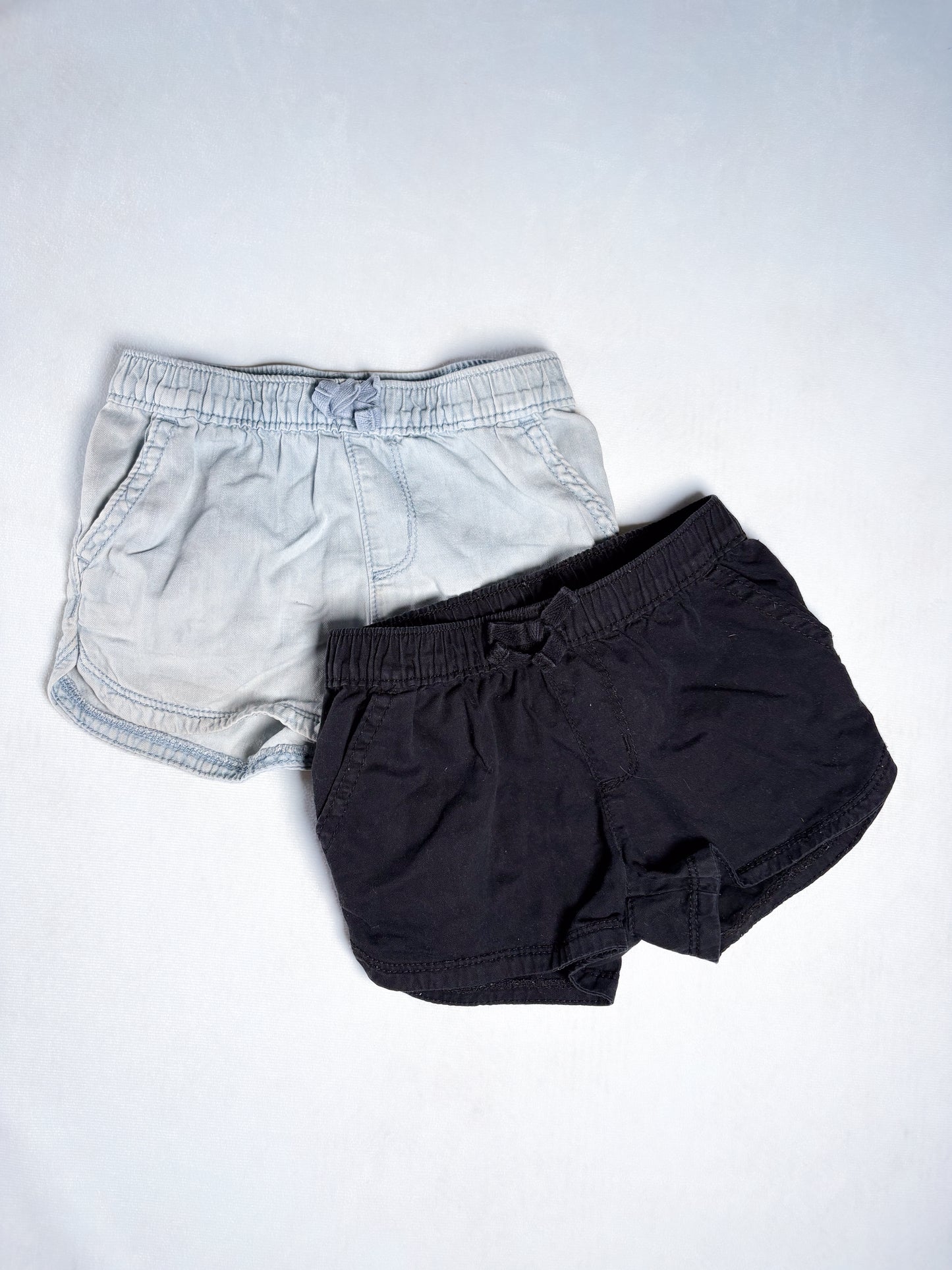 LOT DE 2 SHORTS / Children's Place 2T