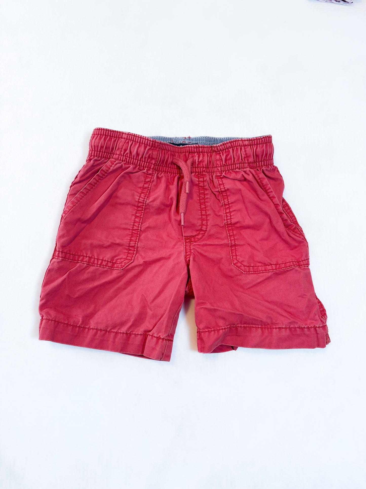 SHORT / Oshkosh 3T