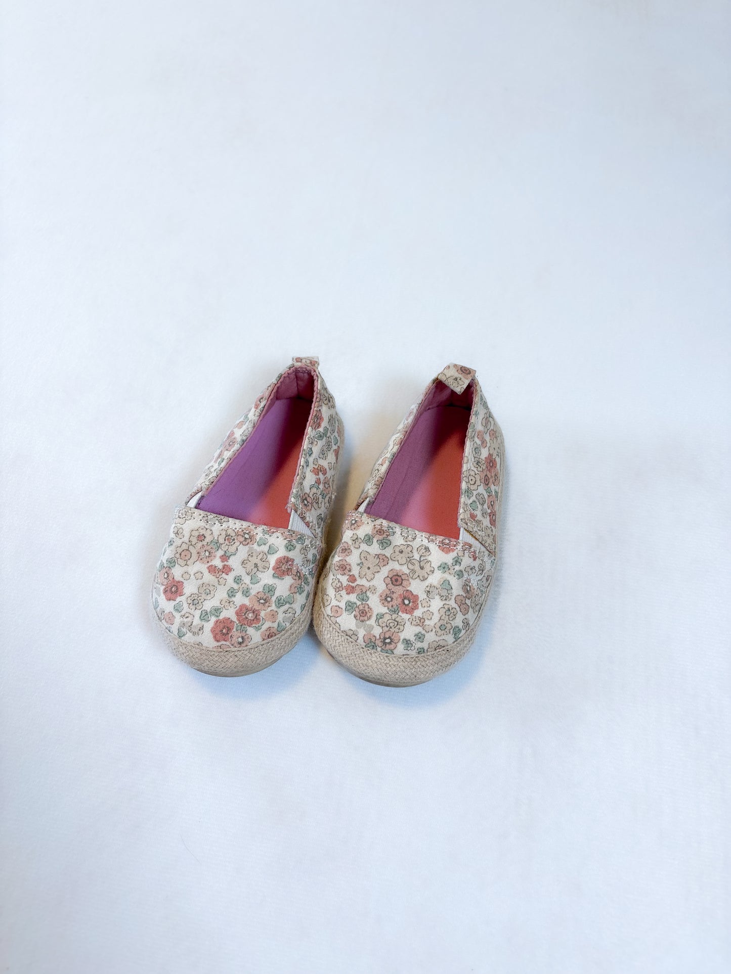 SOULIERS / H&M 18-19 (environ 9-12 mois)