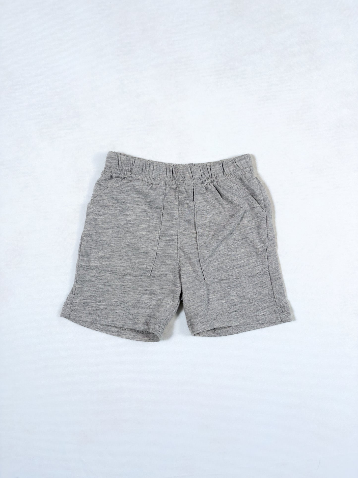 SHORT / Children's Place 6-9 mois