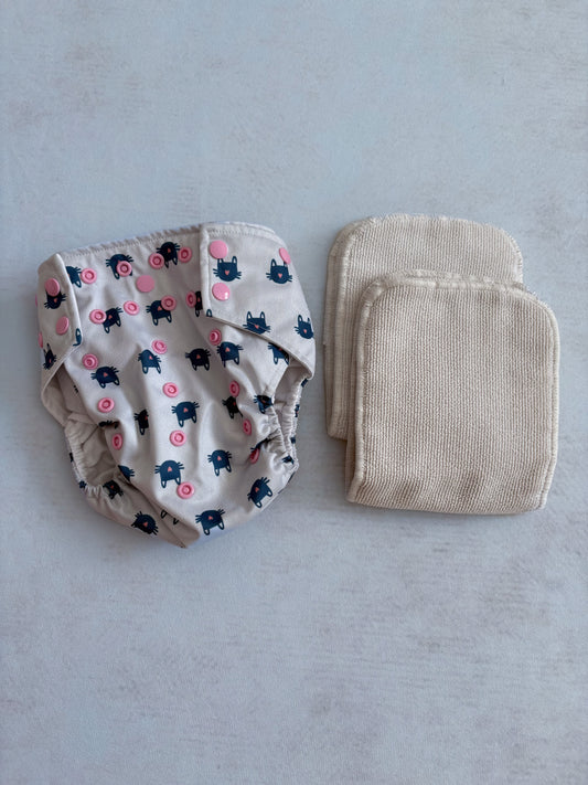 la petite ourse / couche réutilisable avec 2 insert jamais utilisée
