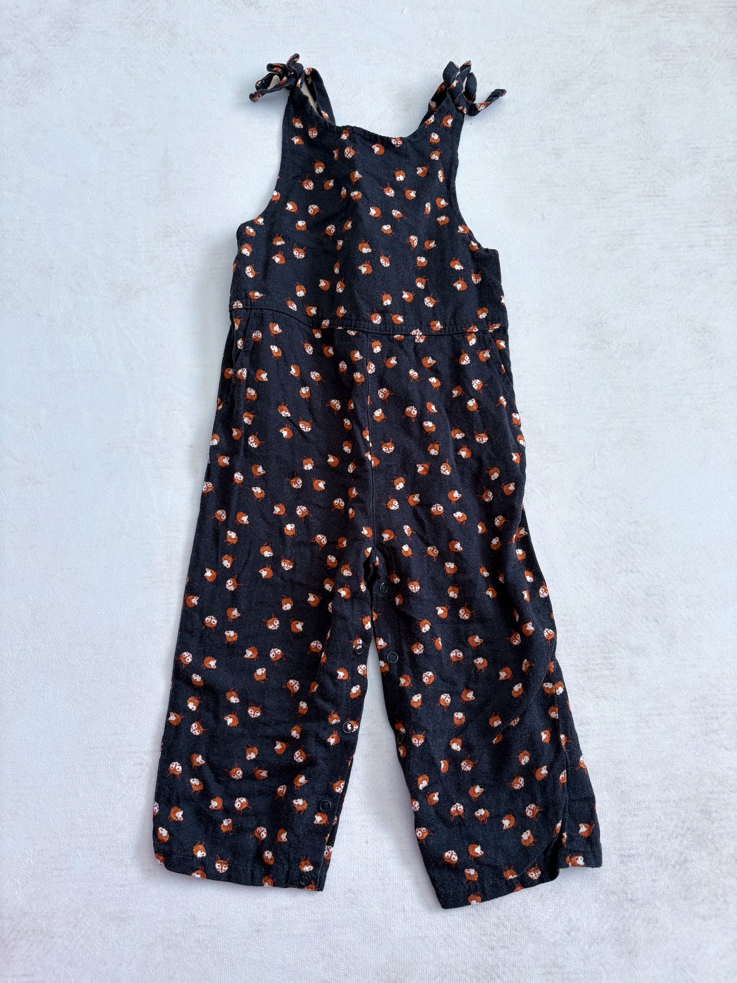 ENSEMBLE / Oshkosh 2T (un mini peu mousseux)