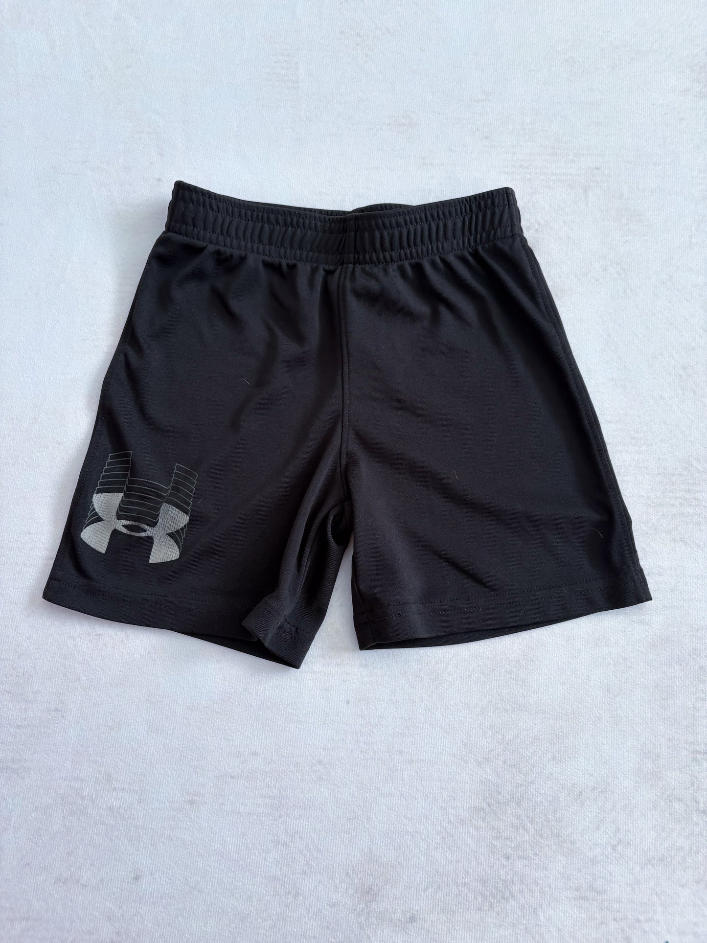 SHORT / Underarmour 2T
