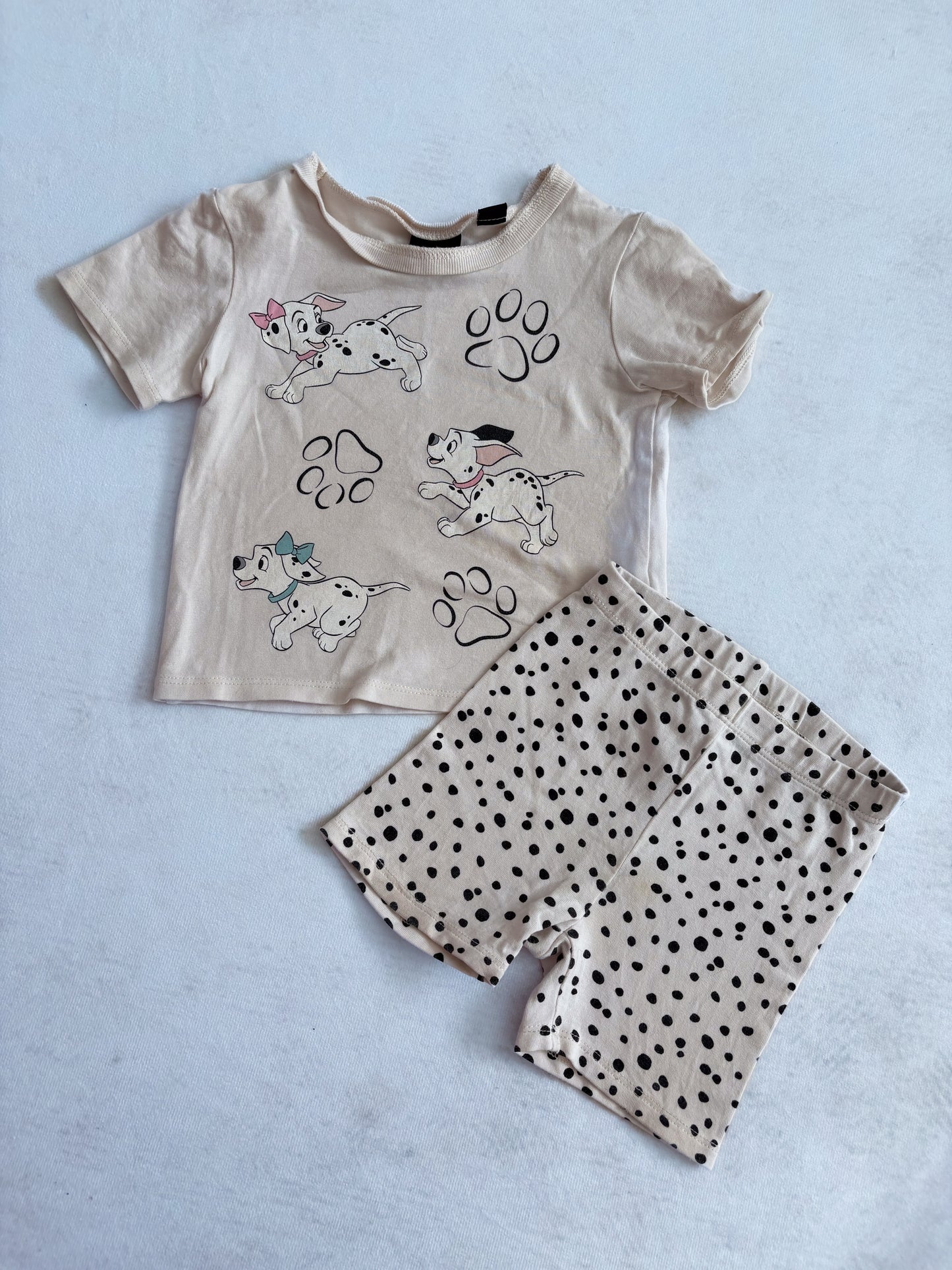 ENSEMBLE / Disney 9 mois (imparfait, mini tache short)