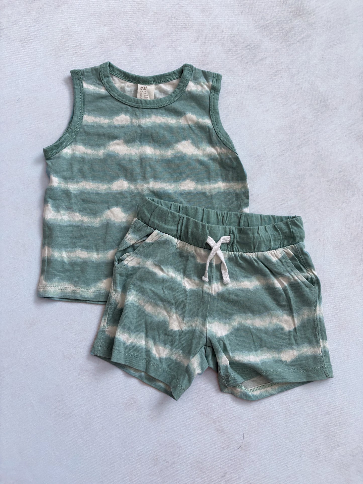 ENSEMBLE / H&M 6-9 mois