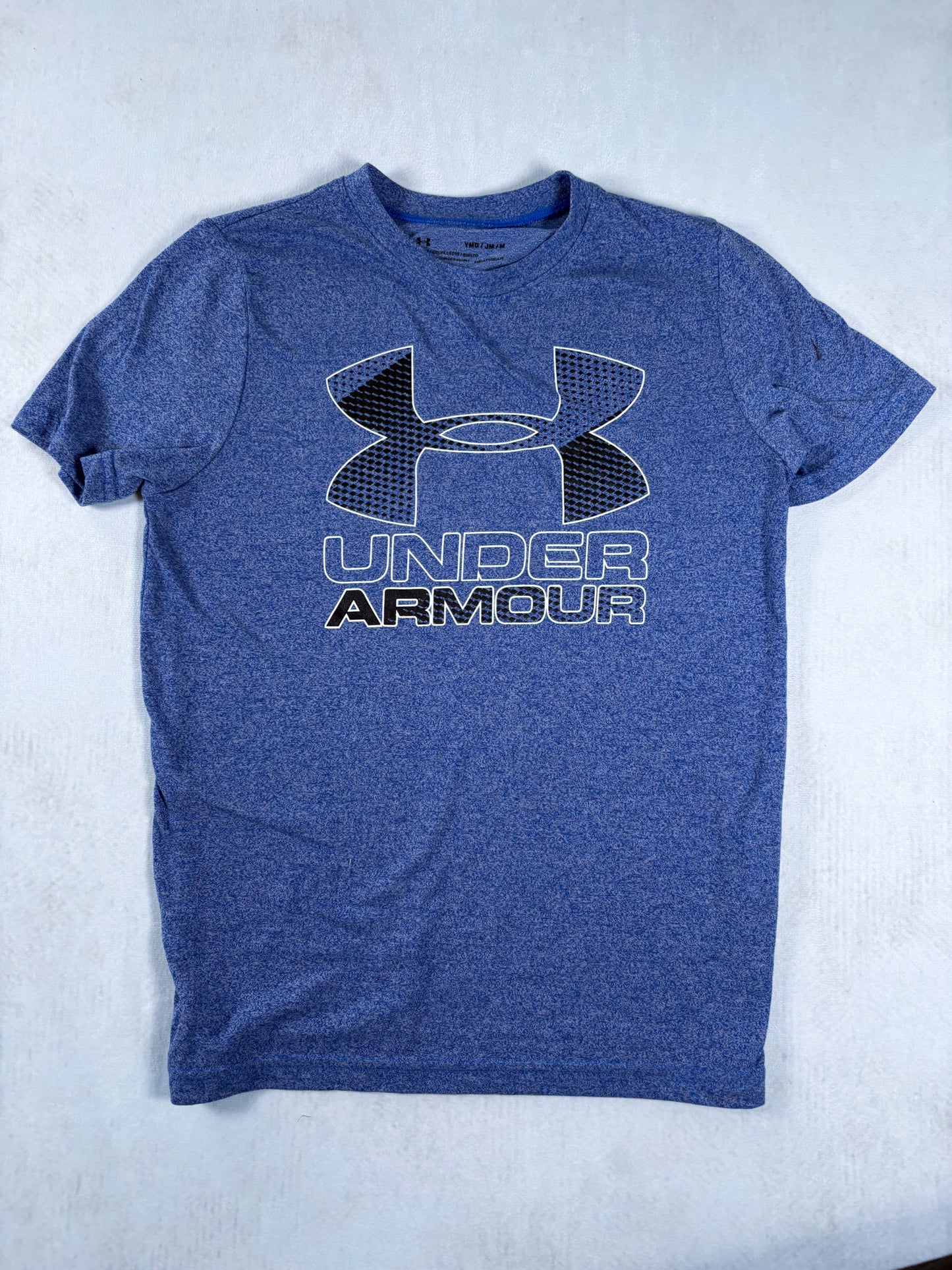 T-SHIRT / Underarmour M (8-9 ans)