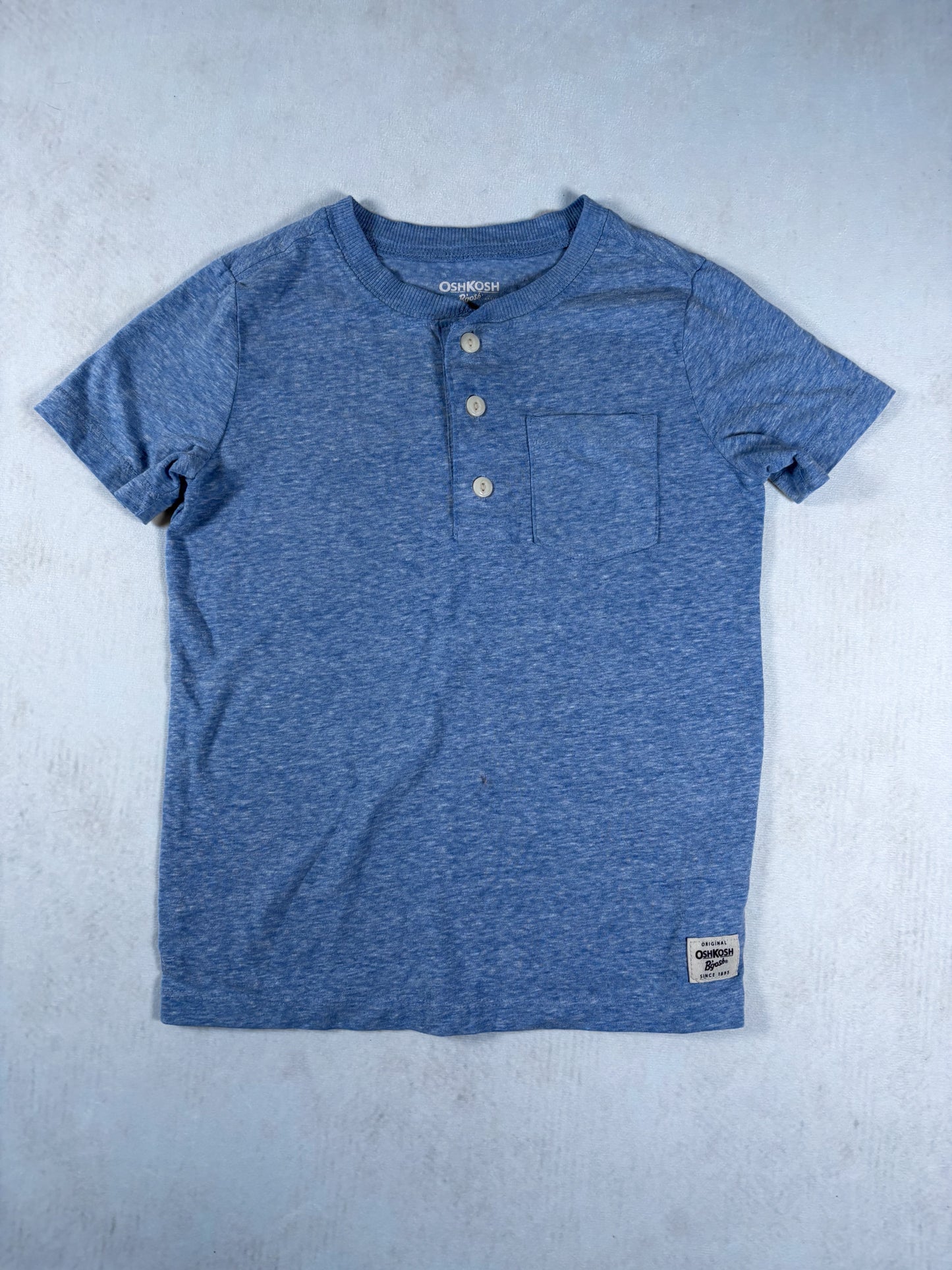 T-SHIRT / Oshkosh 6T