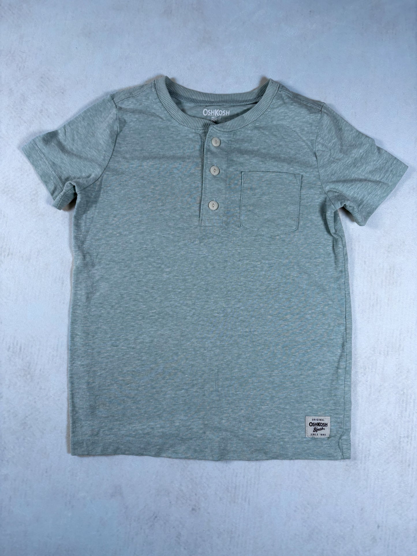 T-SHIRT / Oshkosh 6T