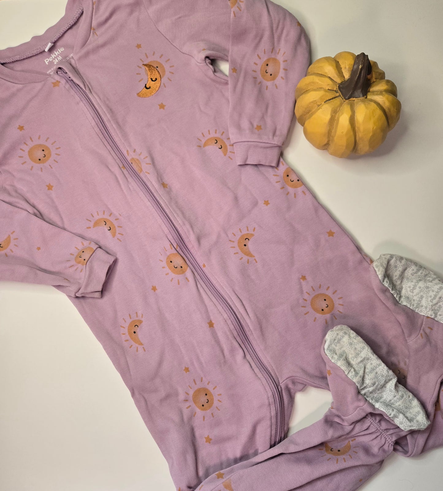 Pekkle 24M *Troué sur le genoux et bout de pied gauche*