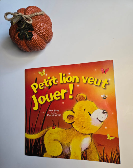 Petit lion veut jouer