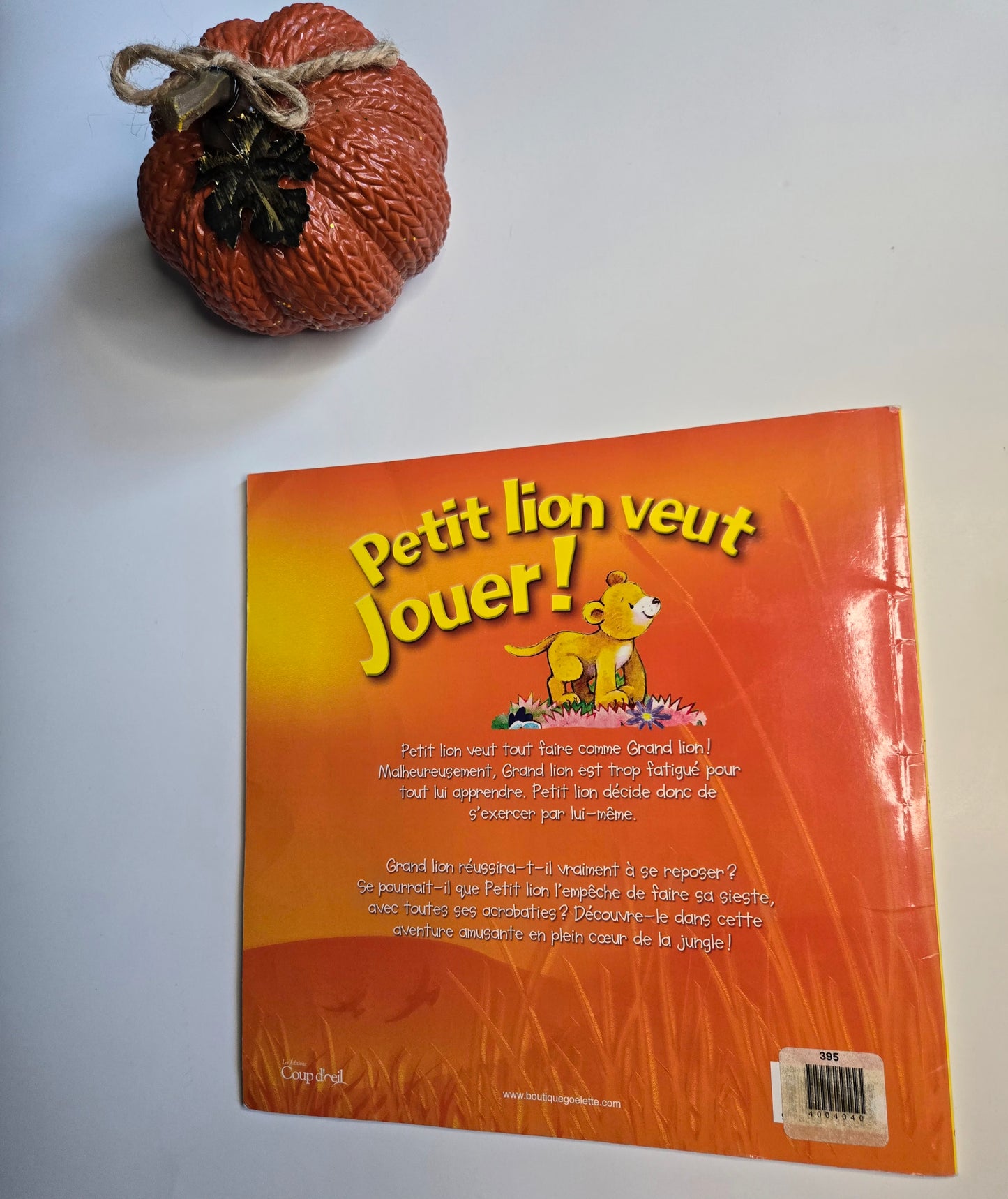 Petit lion veut jouer