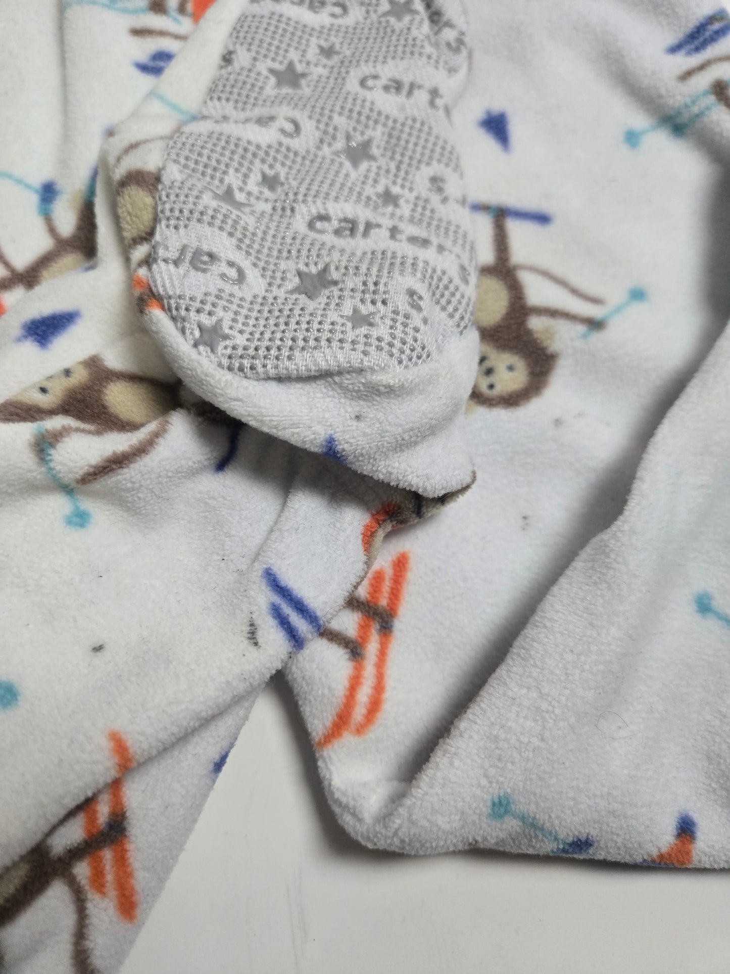 Carter’s 18M Polar *Petites tâches*